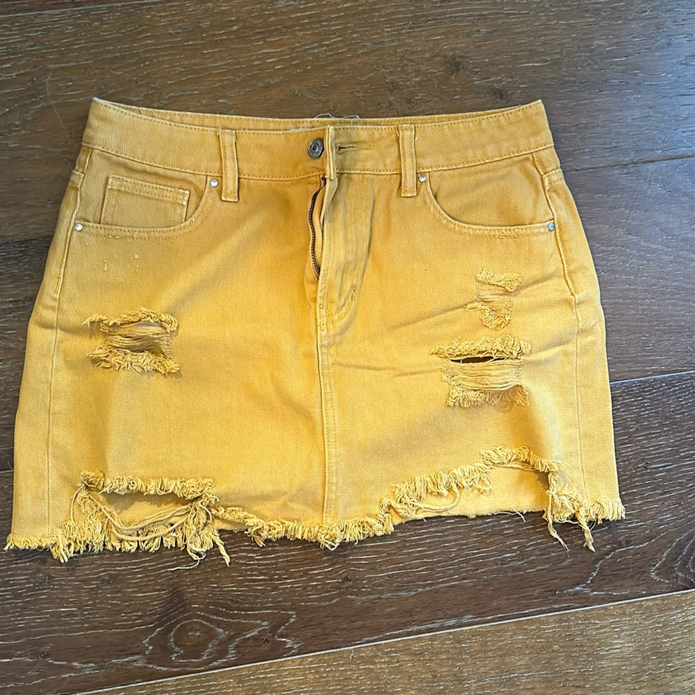 PAC sun mini skirt size 28